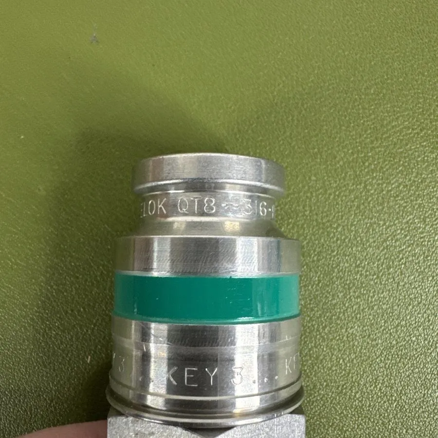 Фитинг Swagelok QT8-316 SS Quick Connect Fitting Positive Shutoff