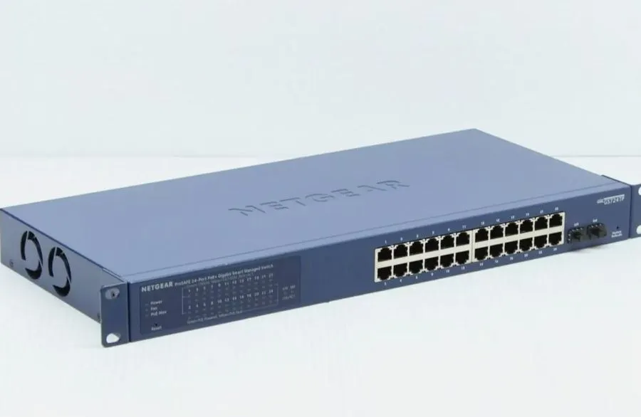 Коммутатор NETGEAR Prosafe GS724TP v2 24 Port Gigabit Managed Switch with PoE