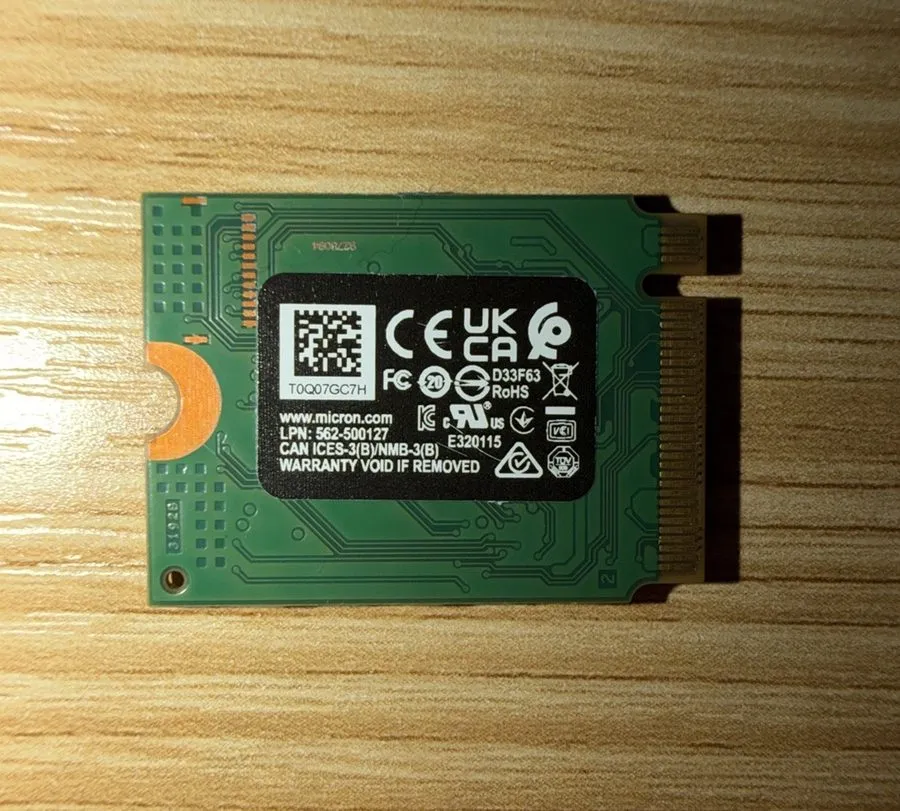 SSD-накопитель { x} Micron 2450 256GB M.2 2230 PCIe Gen4 x4 NVMe SSD MTFDKBK256T