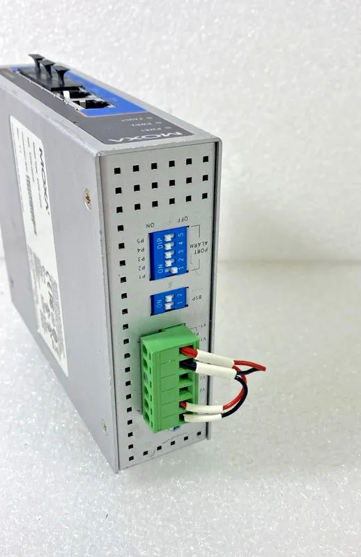 IIoT-устройство MOXA EDS-G205 Ethernet Switch