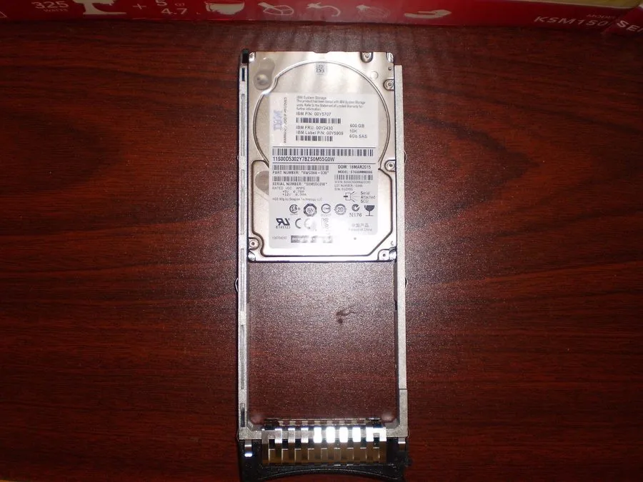 Жёсткий диск IBM 00Y2430 00Y5707 00Y2503 00MJ145 600GB 10K 2.5" SAS V3700 Hard D