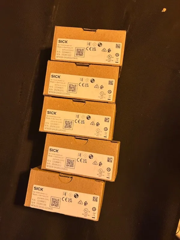 Фотоэлектрический датчик WTB26I-24161120A00 1218667 SICK Photoelectric Sensor