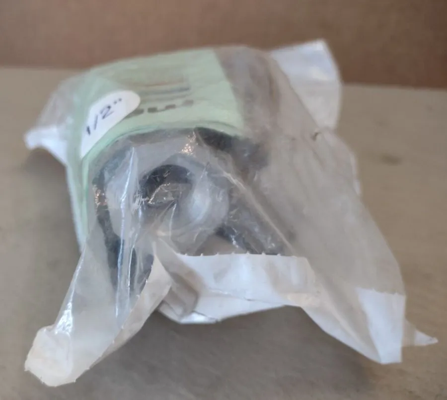 Трубопроводная арматура MAXITROL 325-3 (1/2") Gas Pressure Regulator,NPT,150000 