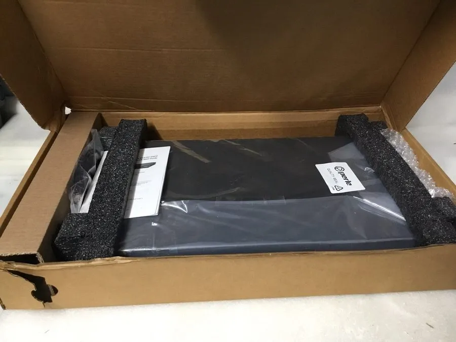 Сервер Perle IOLAN SCS16C-DSFP 16 Ports Secure Console Server 16x RJ-45 RS-232 — фото лота 2