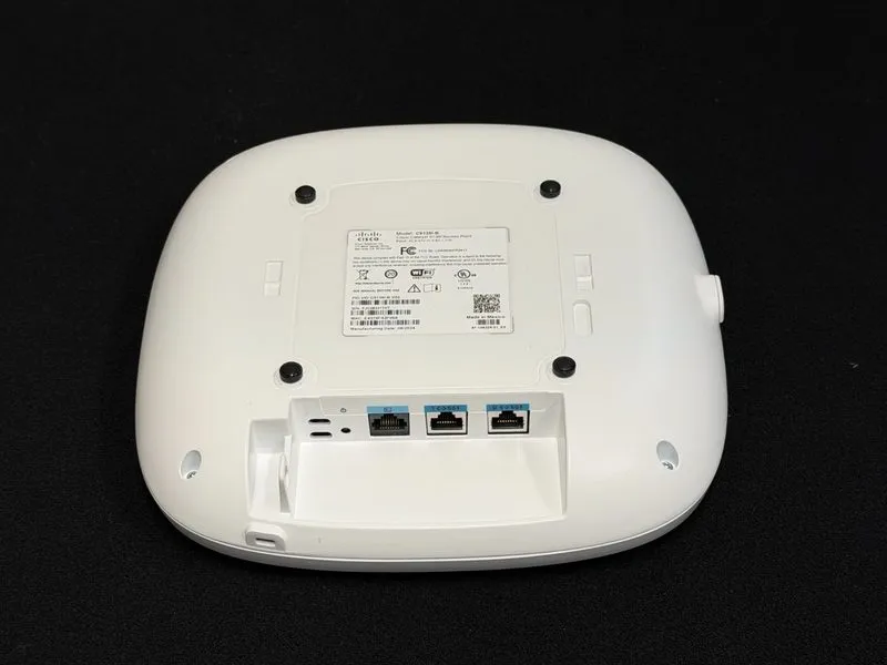 Точка доступа Wi-Fi Cisco Catalyst C9136i-B WiFi 6E Bluetooth Indoor PoE WAP — фото лота 2