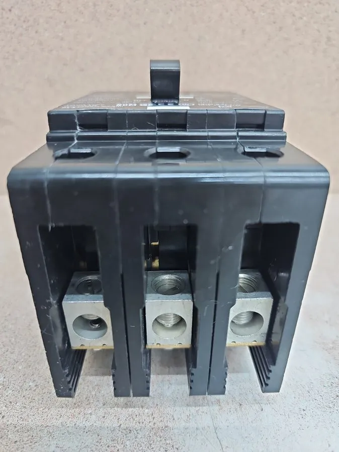 Автоматический выключатель Square D EJB34060 60A 3P 480V Bolt-On Circuit Breaker