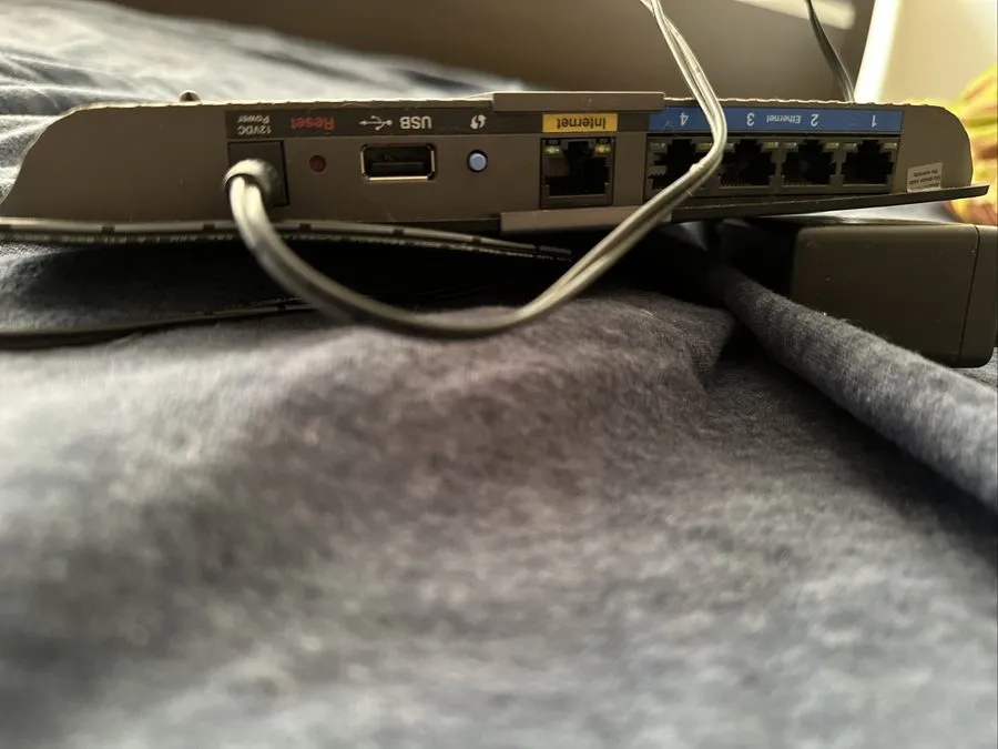 Маршрутизатор Cisco Linksys EA4500 Dual-Band N900 WiFi Router Gigabit USB