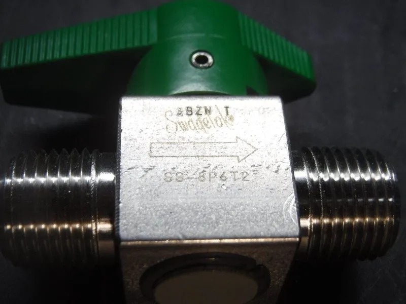 Клапан Nupro Company / Swagelok SS-8P6T2 Ball Valve