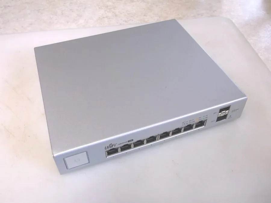 Коммутатор Ubiquiti US-8-150W 8-Port UniFi Switch, Managed PoE+ Gigabit Switch