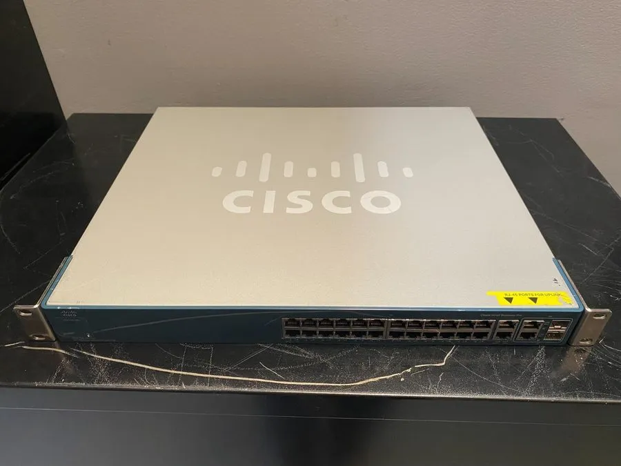 Коммутатор Cisco ESW-520-24-K9 Small Business Pro 24-Port 10/100 Ethernet Switch — фото лота 1