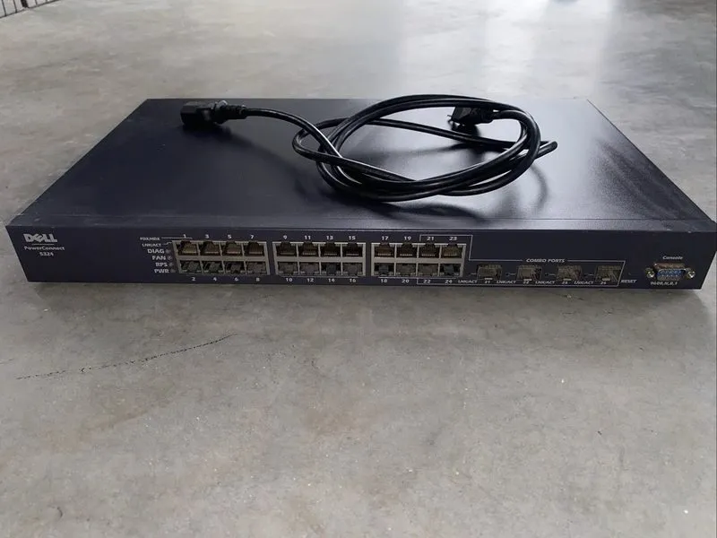 Коммутатор Cisco Linksys SRW224G4 24-Port 10/100 + 4-Port PoE SFP Managed Gigabi — фото лота 1