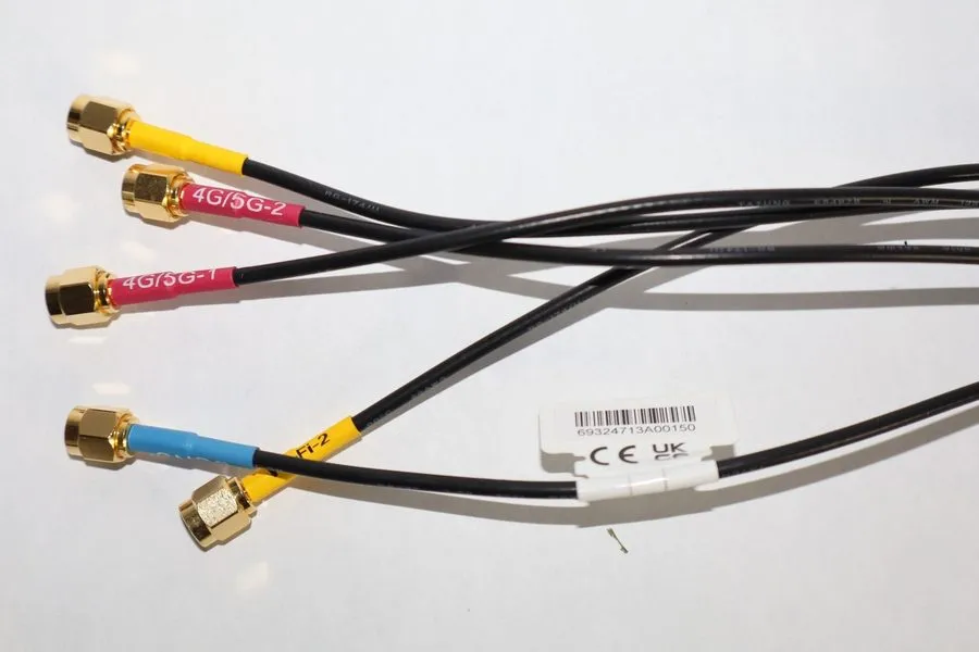 Док-станция Taoglase Synergy XR 9-in-1 1*GNSS 4*5G/4G MIMO 4*Wi-Fi® MIMO