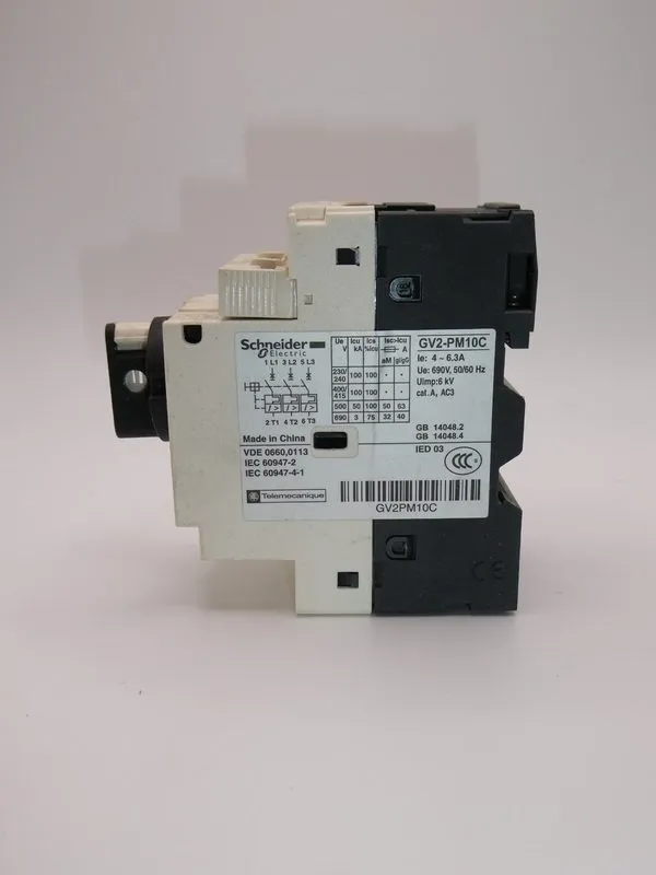 Автоматический выключатель Schneider GV2PM10C 4-6.3A Motor circuit breaker — фото лота 2
