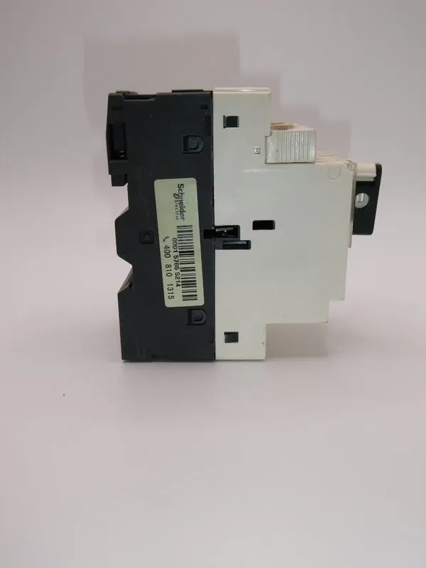 Автоматический выключатель Schneider GV2PM10C 4-6.3A Motor circuit breaker — фото лота 4