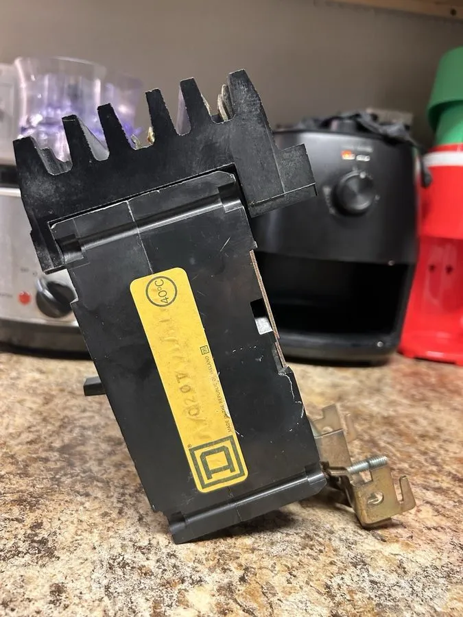 Автоматический выключатель Part #FA340301121 Category Circuit Breaker Subcategor — фото лота 1