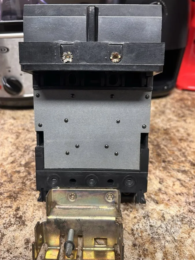Автоматический выключатель Part #FA340301121 Category Circuit Breaker Subcategor — фото лота 2