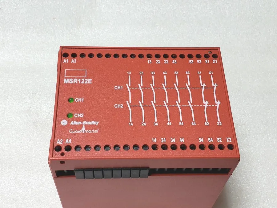 Реле безопасности Allen Bradley 440R-E21357 Series A GuardMaster Relay MSR122E 1