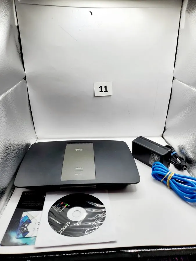 Маршрутизатор Linksys Wireless Dual Band Router / 4 Port 10/100/1000 Ethernet Sw — фото лота 1