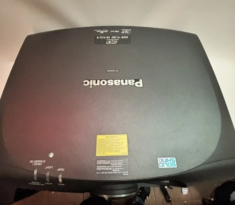 Проектор Panasonic PT-RW430 DLP Laser Projector 3500 LUMENS MODEL PT-RW430UK. WX — фото лота 1