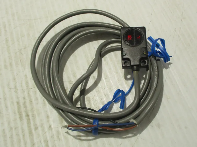 Фотоэлектрический датчик BANNER NO5-Q08-RN7 DIFFUSE PHOTOELECTRIC SENSOR 27389