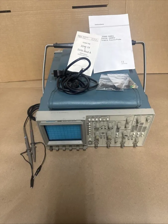 Осциллограф TEKTRONIX 2246 4 Channel 100 MHz Oscilloscope