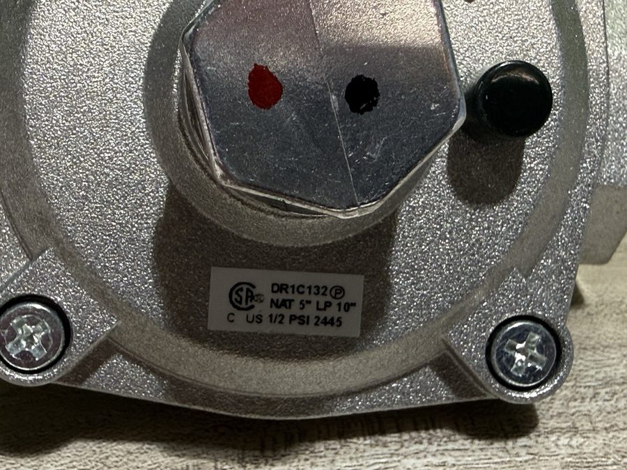Трубопроводная арматура DONG YANG DR1C132 LG Oven Gas Pressure Regulator NAT 4”