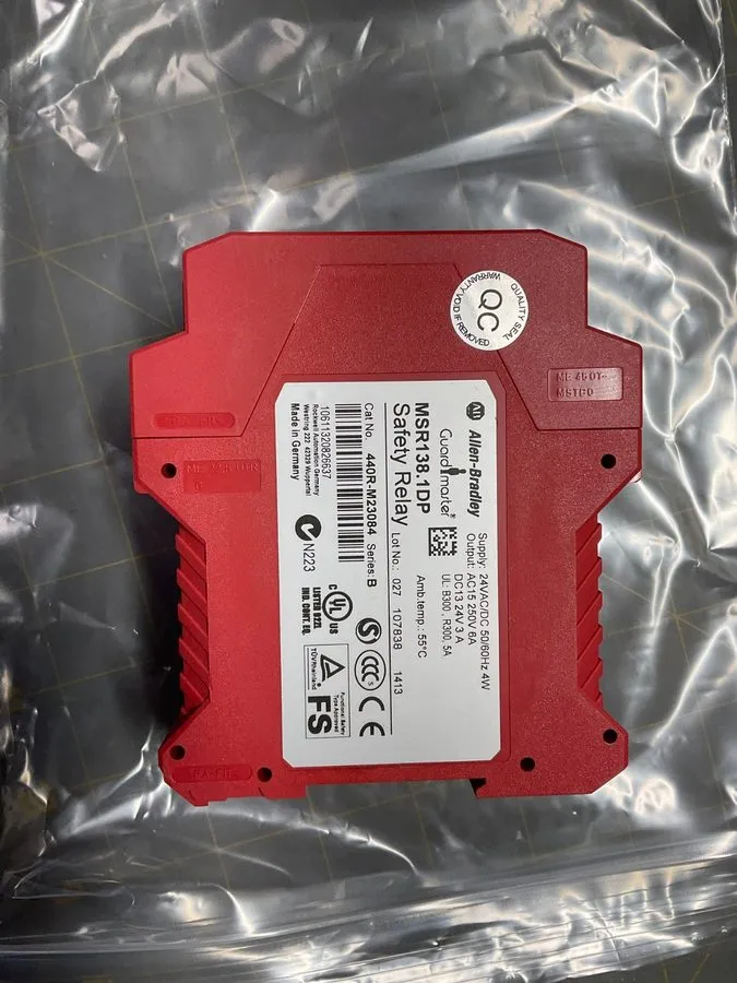 Реле безопасности Allen-Bradley MSR138.1DP Safety Relay 440R-M23084 24VAC/DC Tim