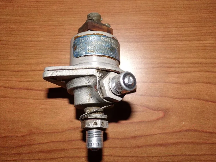 Клапан Flight Refueling Pressure Regulator Valve 3706235