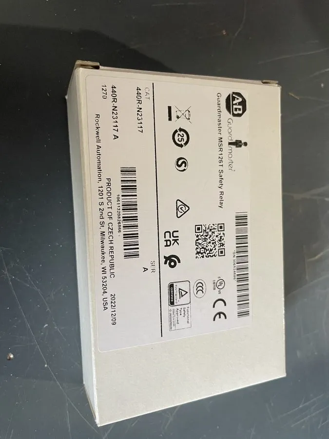 Реле безопасности Allen Bradley 400R-N23117 Guardmaster MSR126T Safety Relay — фото лота 2