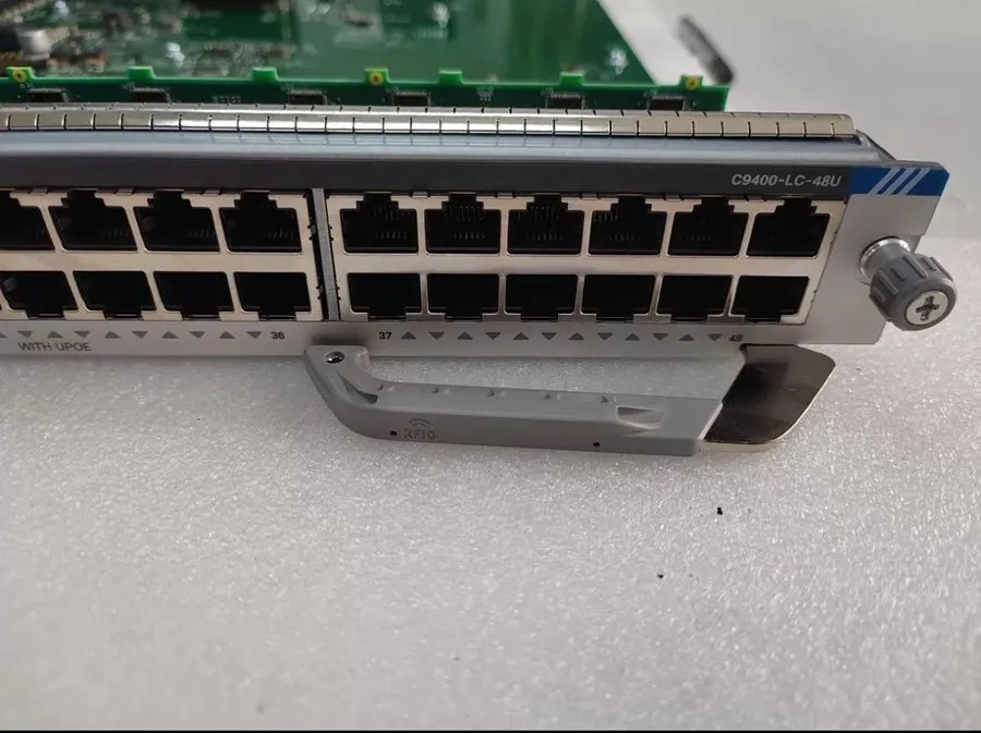 Коммутатор Cisco C9400-LC-48U