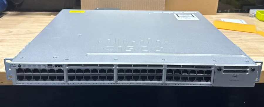 Коммутатор Cisco WS-C3850-48P L V06 48-Port GigE PoE Switch with C3850-NMN-2-10G