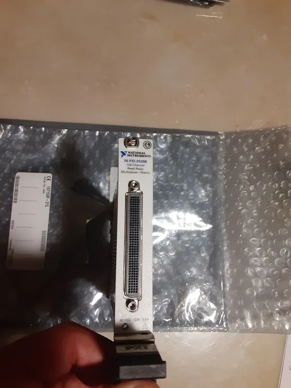 Тестер NI PXI-2530B HIGH DENSITY MULTIPLEXER/MATRIX SWITCH — фото лота 1