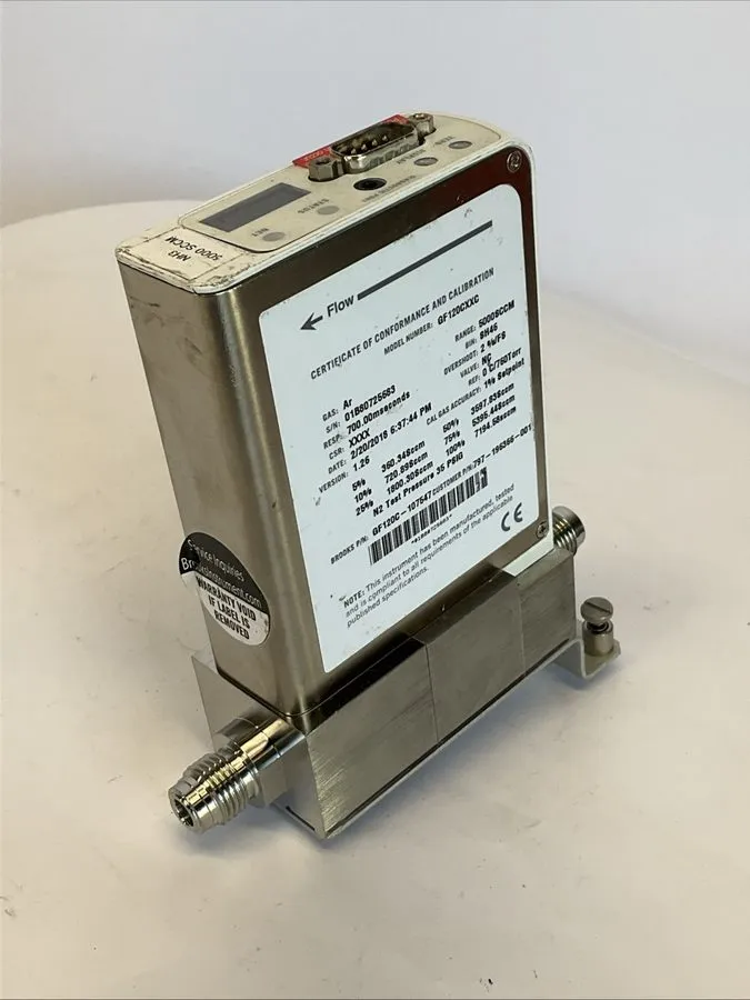 Электронный компонент Brooks Instrument GF120CXXC Digital Mass Flow; O2 (Oxygen)