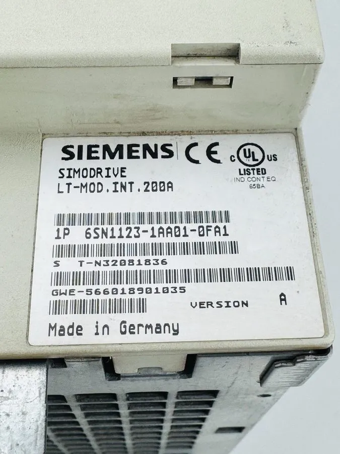 Сервоусилитель SIEMENS 6SN1123-1AA01-0FA1 Simodrive 611 Power Module 1 Axis, 200