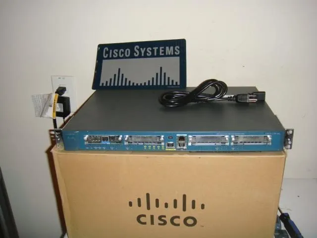 Маршрутизатор Cisco 1760 1-Port 10/100 Wired Router (CISCO1760)
