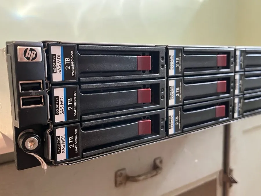 Сервер HP DL180 Gen 5 12X LFF 2U server 16GB Dual E5410 Xeon CPUs 24TB HD SAS