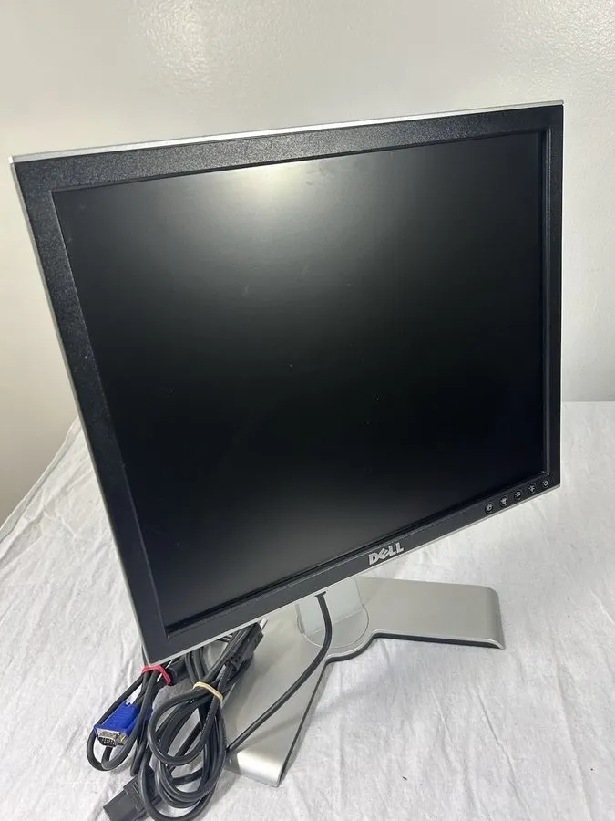 Монитор Vintage Dell UltraSharp 1707FPt 17" Swivel LCD PC Monitor Retro Gaming — фото лота 1