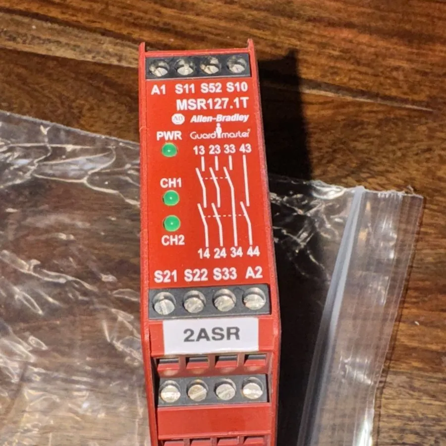 Реле безопасности Allen-Bradley Guardmaster Safety Relay MSR127.1T 440R-N23213 B — фото лота 2