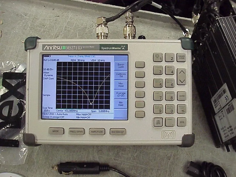 Анализатор спектра Anritsu MS2711D Handheld Spectrum Analyzer 100 kHz to 3 GHz — фото лота 1