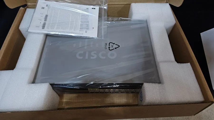 Коммутатор Cisco SG350-28 28-Port Gigabit Managed Switch, Non-PoE ( )