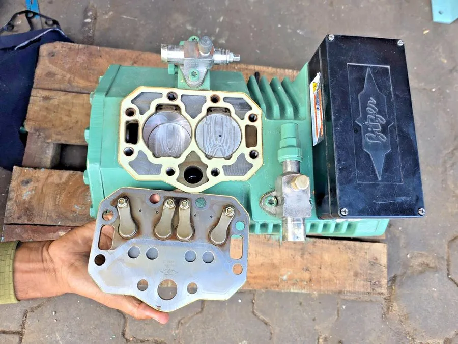Компрессор BITZER SEMI-HERMETIC COMPRESSOR 2CES-4Y-40S — фото лота 1