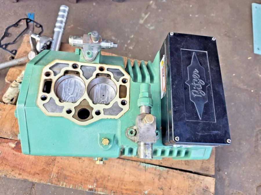 Компрессор BITZER SEMI-HERMETIC COMPRESSOR 2CES-4Y-40S — фото лота 2