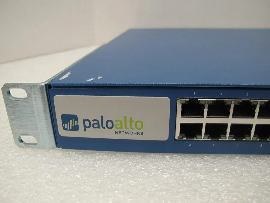 Межсетевой экран Palo Alto PA-3020 12-Port GbE 8-Port SFP Security Firewall — фото лота 1