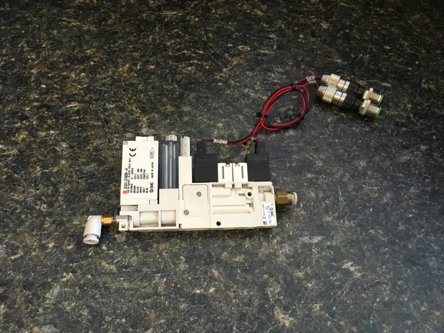 Вакуумный эжектор SMC ZQ1101U-K15L0-EB VACUUM EJECTOR WITH ZQ1-ZSEB-A
