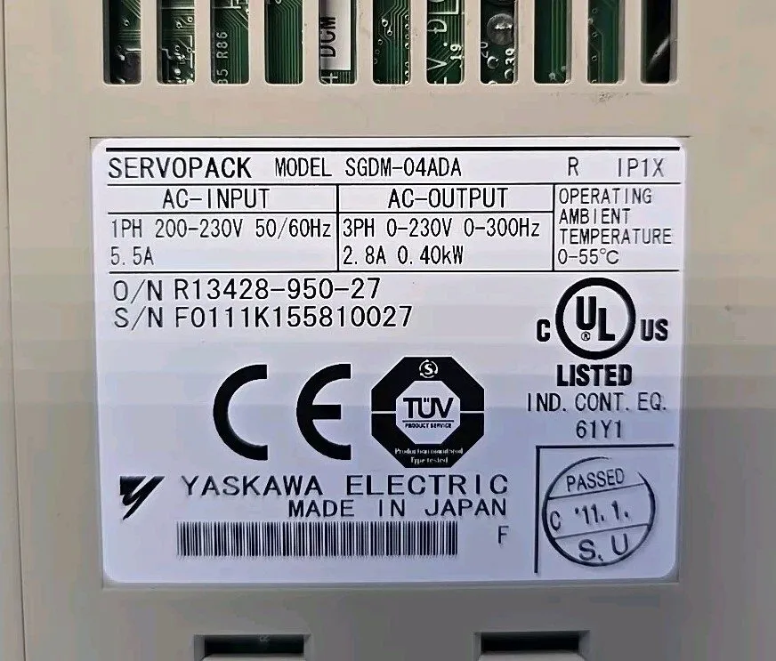 Сервопривод Yaskawa SGDM-04ADA 5.5A 200V 3Ph ServoPack
