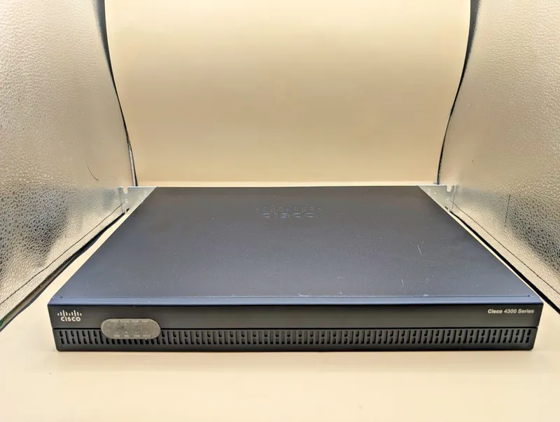 Маршрутизатор Cisco ISR 4321 Gigabit Integrated Service Router IPBase appxK9 ISR