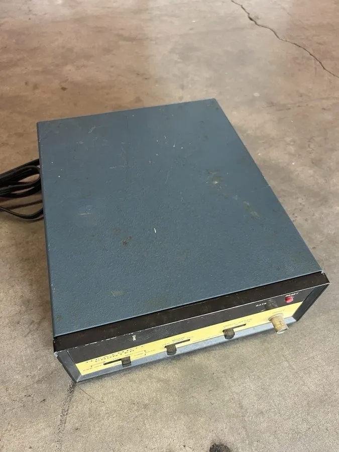 Тестер Heathkit Model IM-4100 Digital Frequency Counter Ham Radio Powers On