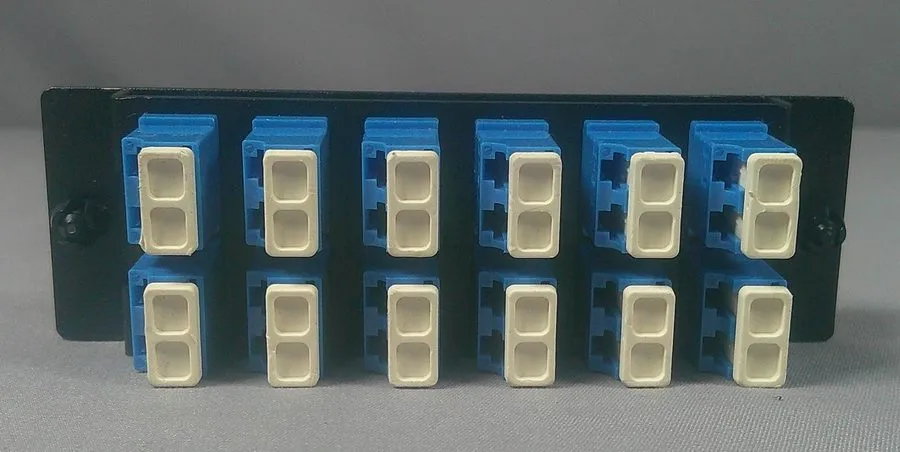 Оптический модуль FS FHD Fiber Adapter Panel 12 LC UPC Duplex OS2 Zirconia FHD-F — фото лота 1