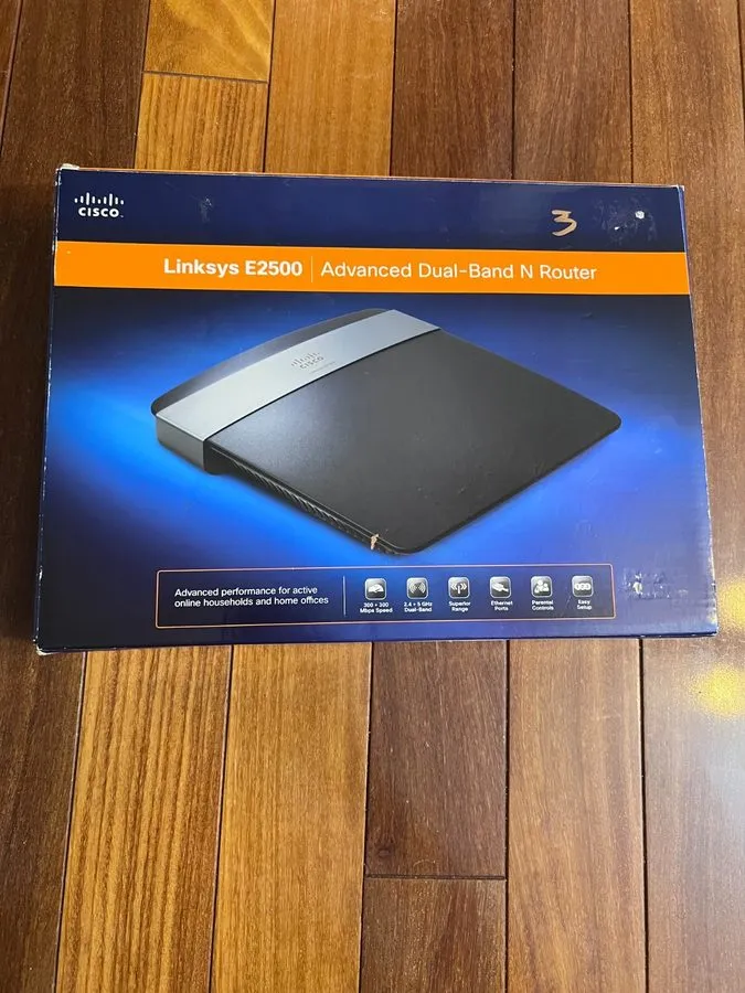 Маршрутизатор Cisco Linksys E2500 Wireless N Dual Band 4-Port Router