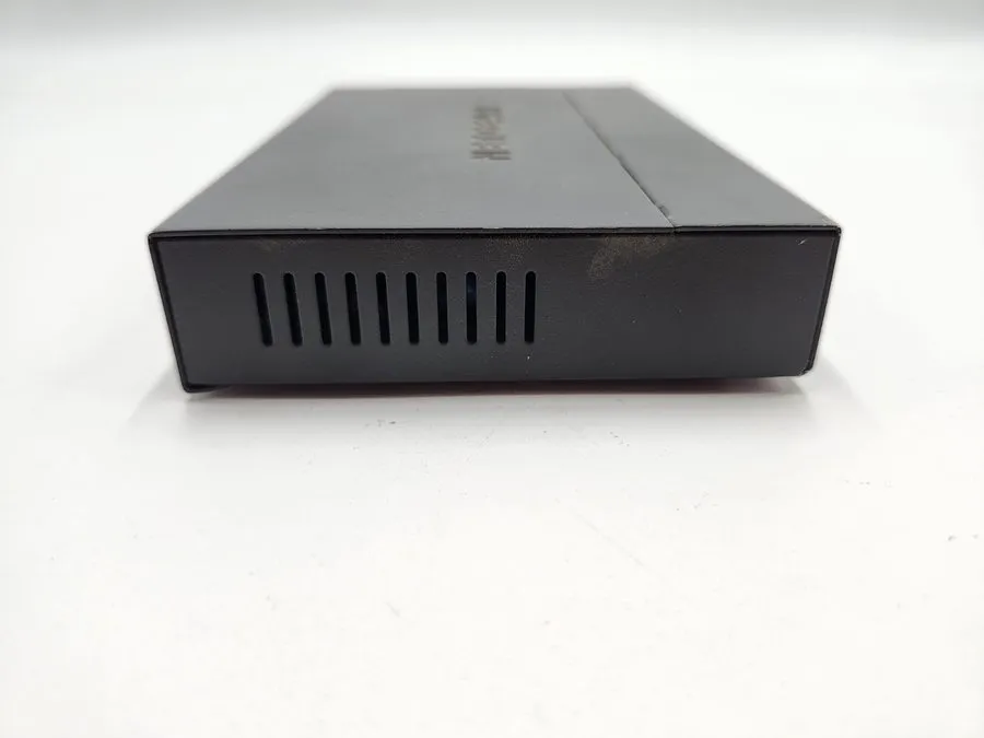 Коммутатор Netgear GS308P 8-PORT Gigabit Ethernet Switch w/ 4-PORT PoE Switch; 6